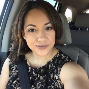 Meet your Posher, Elia